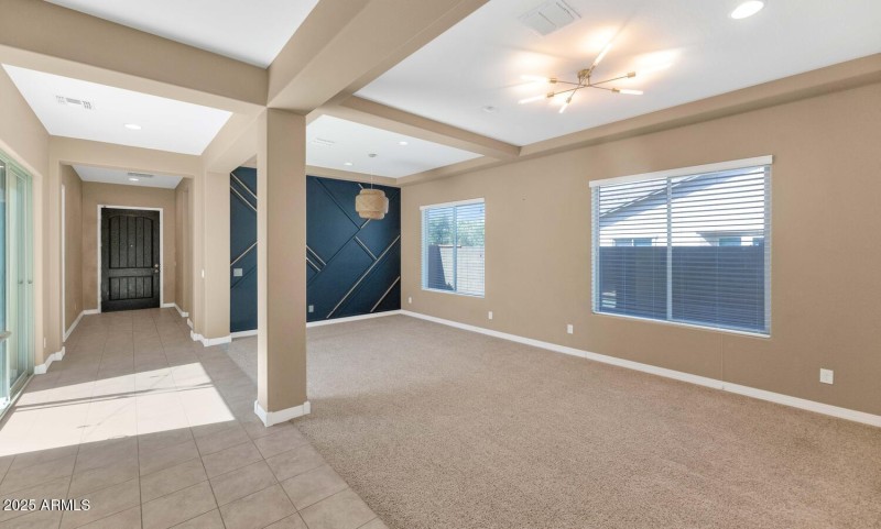 10718 E Lumiere Ave-large-006-020-10718