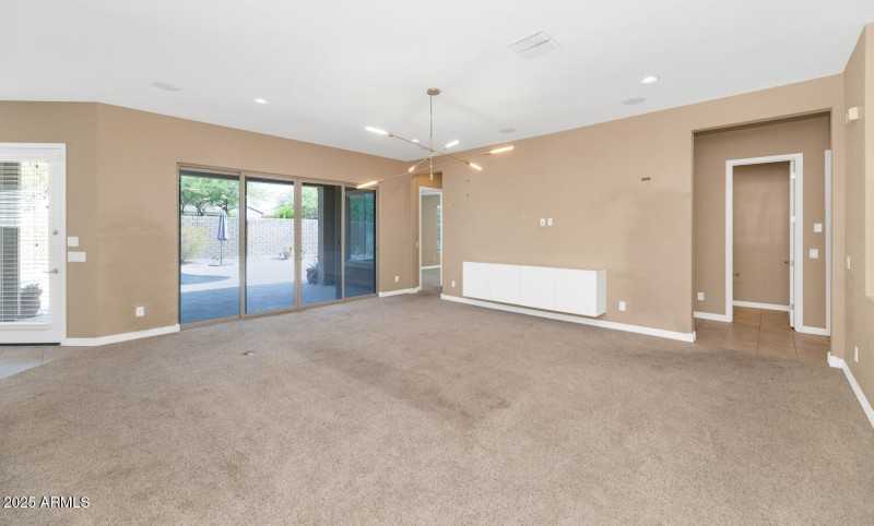 10718 E Lumiere Ave-large-008-040-10718