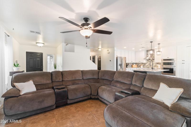 7_41172 w cahill dr-7