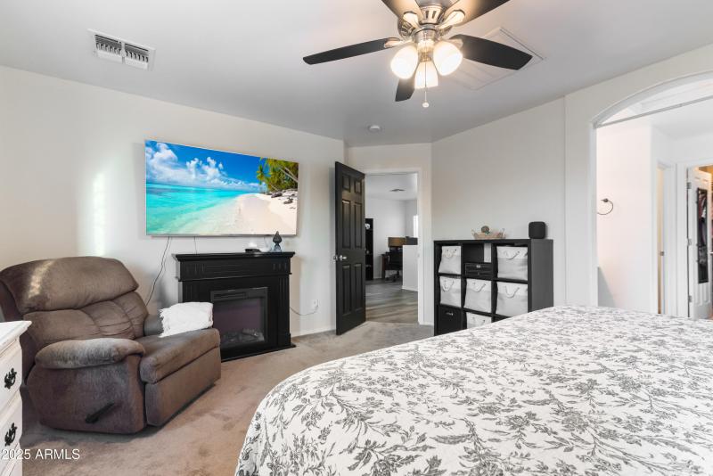 22_41172 w cahill dr-22