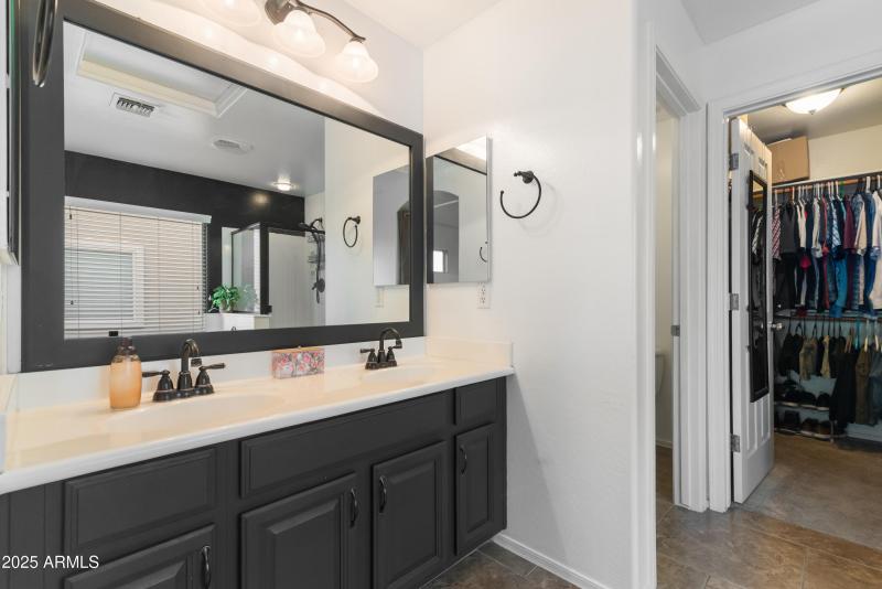 24_41172 w cahill dr-24