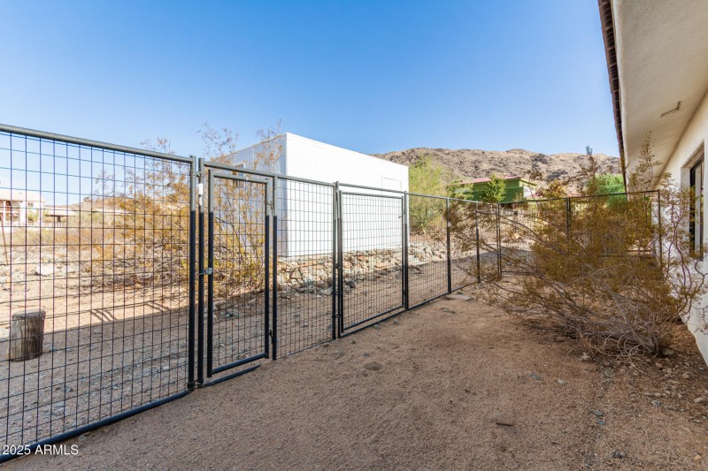 Fenced Area Dogrun