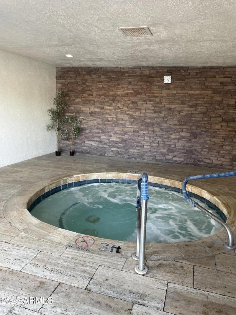 uuid=F4EBCB08-9FF8-47EB-83AE-FB399D8E416