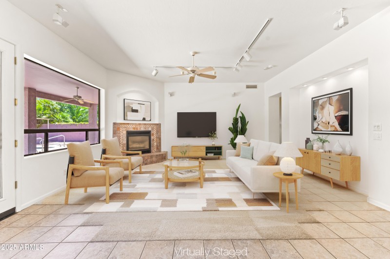 Virtually Staged Family Retreat