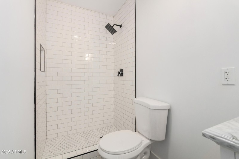 Master Bedroom Bathroom