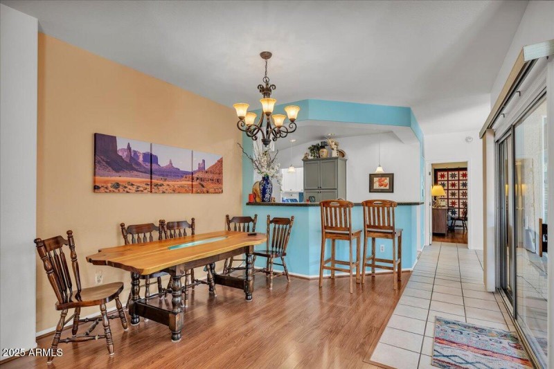 10-21742_N_Limousine_Dr10