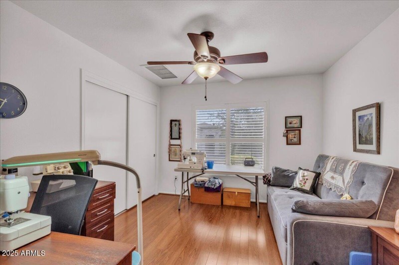 18-21742_N_Limousine_Dr18