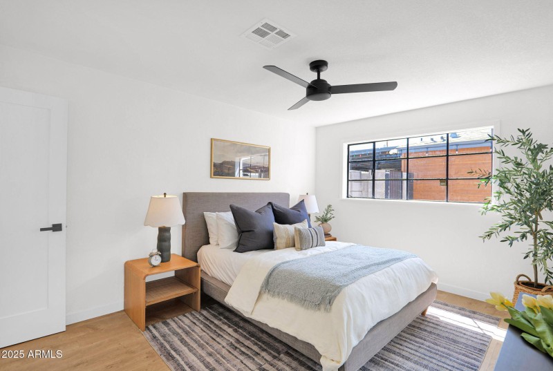 13-web-or-mls-P1279546