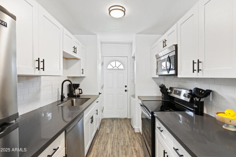 PropertyImageCo_OldTownunits_WEB-19