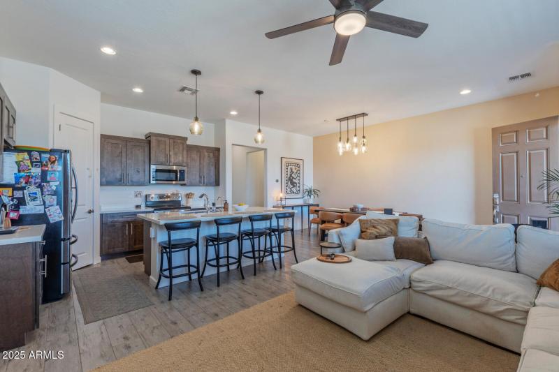 29708 North 168th Street-large-006-006-l