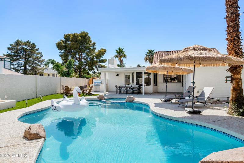 _07A8827_JPGXL-2_PropertyImageCo