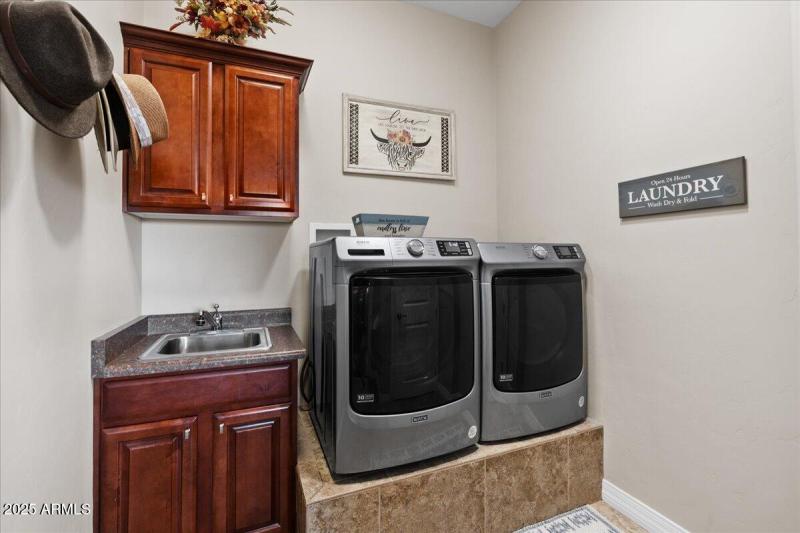 17-Laundry Room