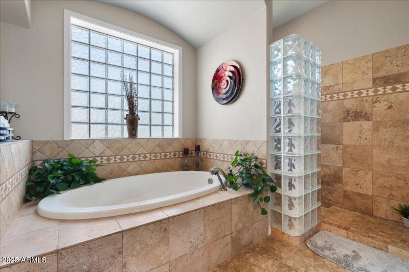 22-Primary Bathroom Tub & Shower