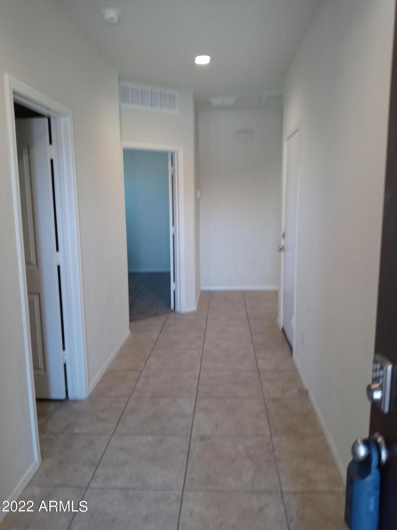 31009 W COLUMBUS AVE5