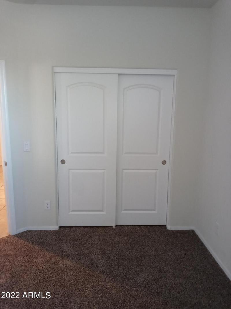 31009 W COLUMBUS AVE20