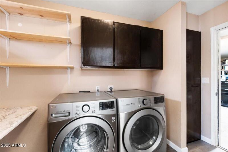 11-Laundry Room