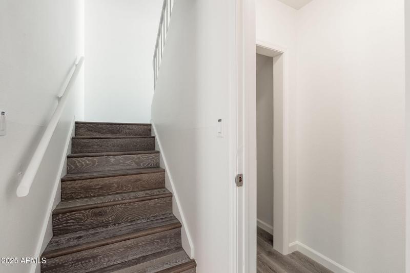 7684 E Minnezona Ave - 019