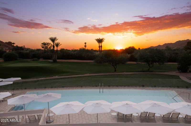 Mountain Shadows Pool