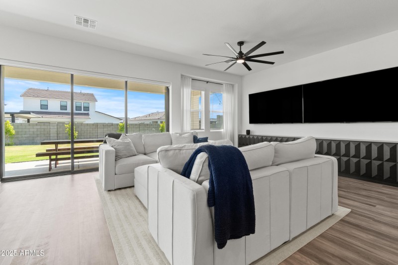 35173 n covelite way-23