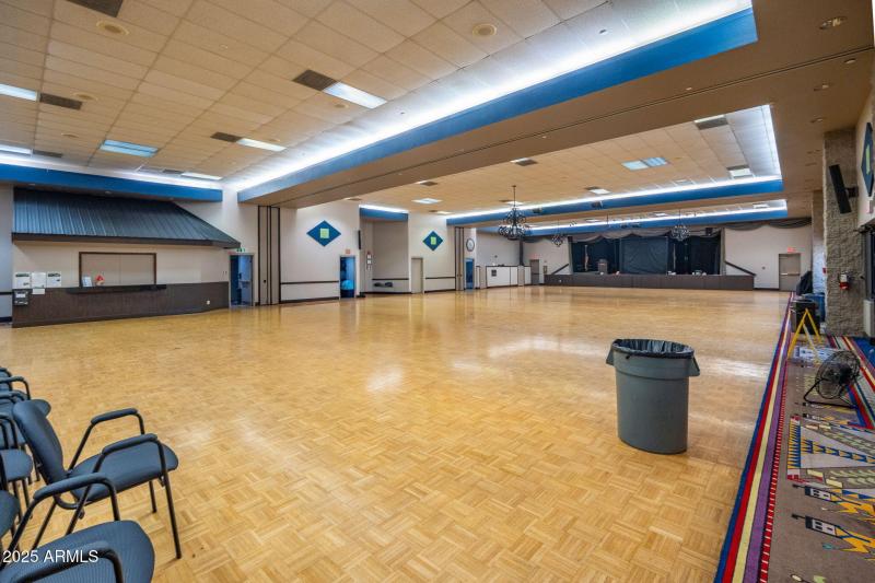 15 Community Ballroom