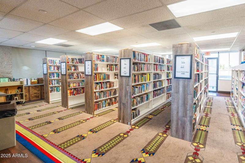 18 Community Library