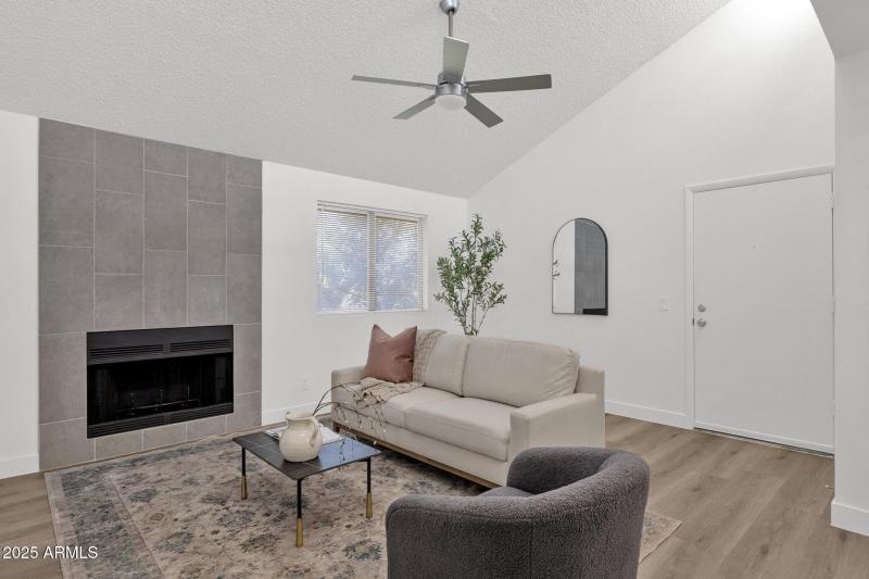 8-web-or-mls-1075-e-chandler-blvd-212