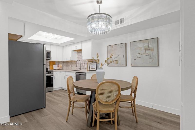 11-web-or-mls-1075-e-chandler-blvd-212