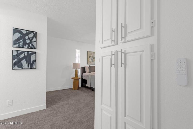 21-web-or-mls-1075-e-chandler-blvd-212