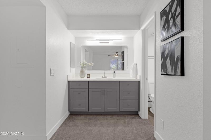 25-web-or-mls-1075-e-chandler-blvd-212