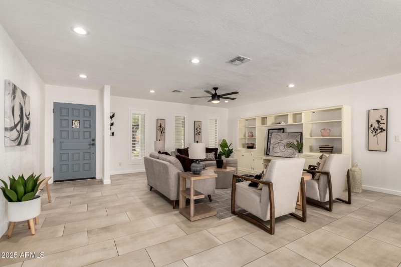 06- 2550 E Sahuaro Dr, Phoenix 85028