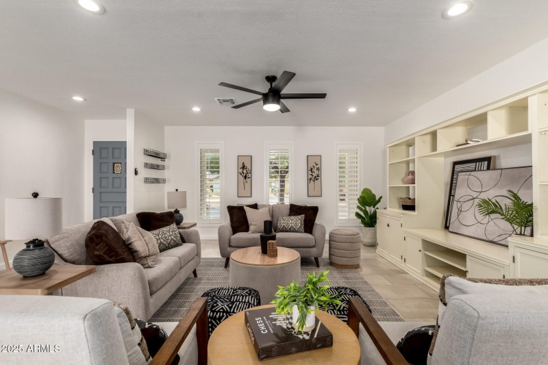 07- 2550 E Sahuaro Dr, Phoenix 85028