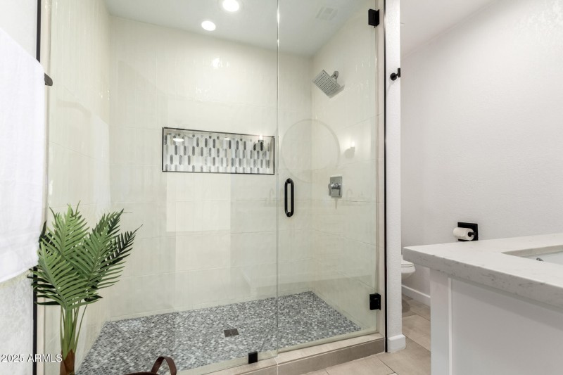 21- 2550 E Sahuaro Dr, Phoenix 85028