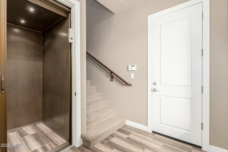 Pinnacle Pointe Unit 2037