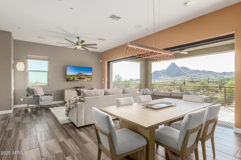 Pinnacle Pointe Unit 2037