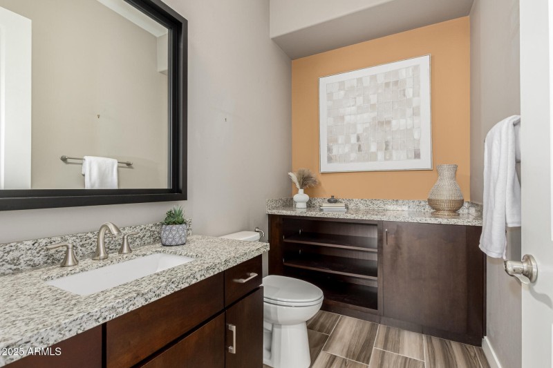 Pinnacle Pointe Unit 2037