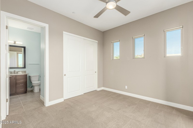 Pinnacle Pointe Unit 2037