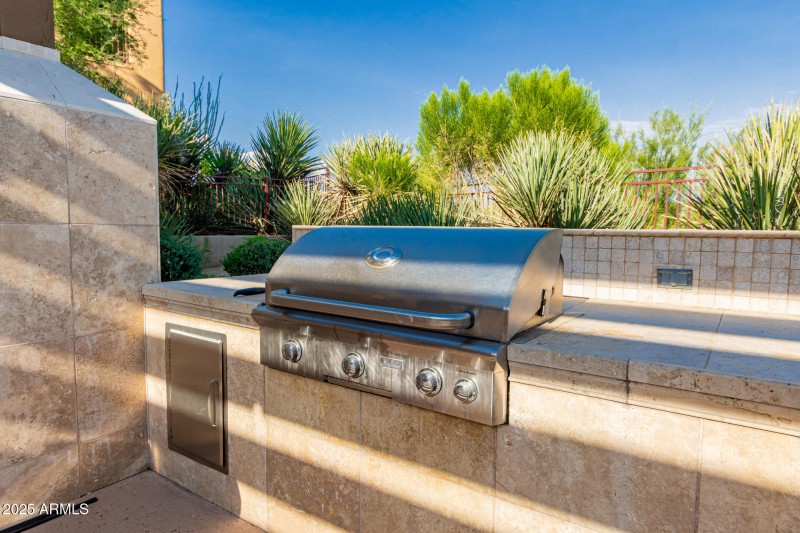 Pinnacle Pointe Unit 2037