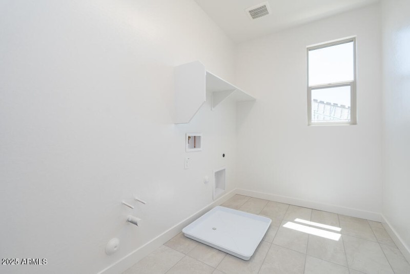 Tri Pointe Soleo 515 - Laundry-1MLS