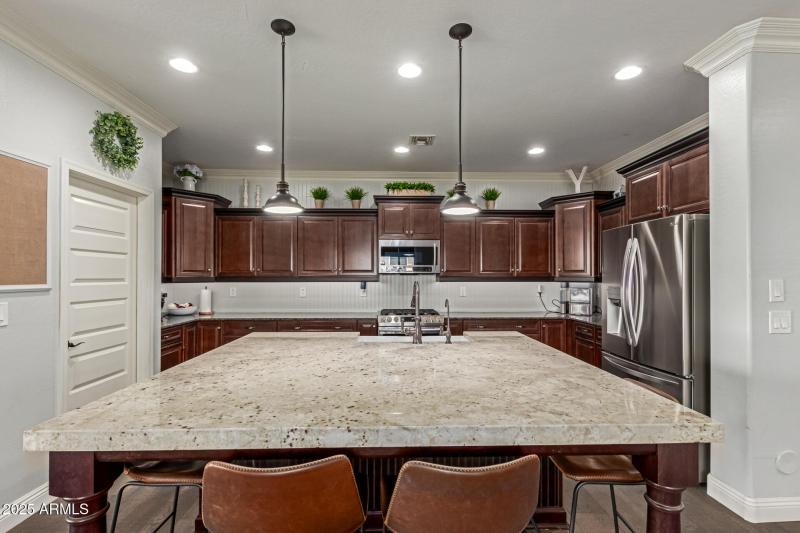 upper & lower backsplash