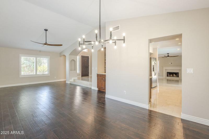 11-web-or-mls-Paradise-11