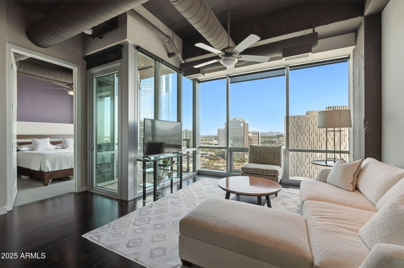 10-web-or-mls-Lexington-10