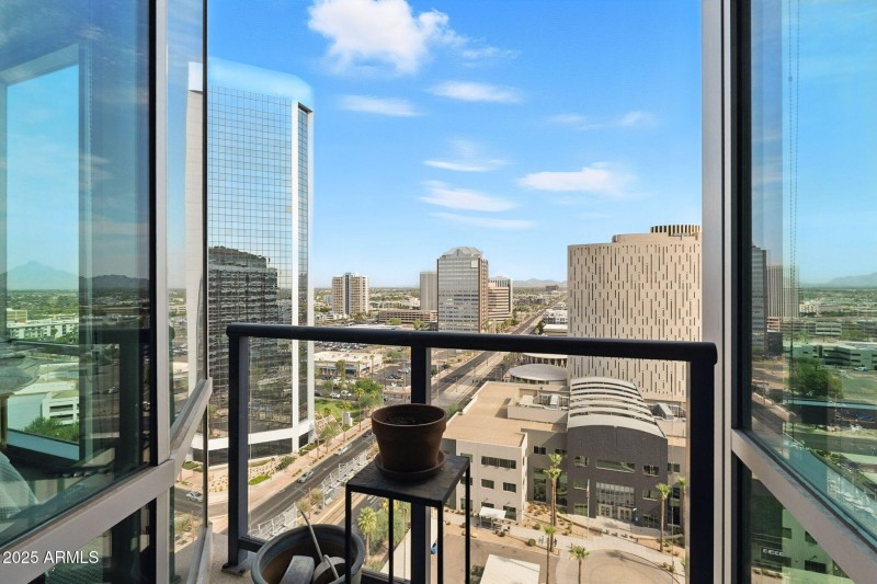 25-web-or-mls-Lexington-25