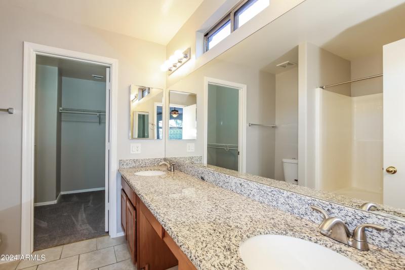 009-photo-master-bathroom-7664981