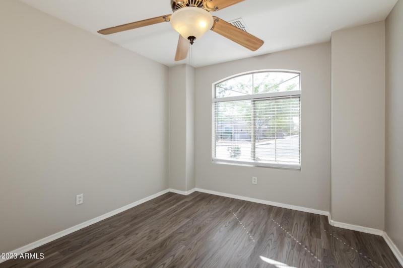 012-photo-bedroom-7546584