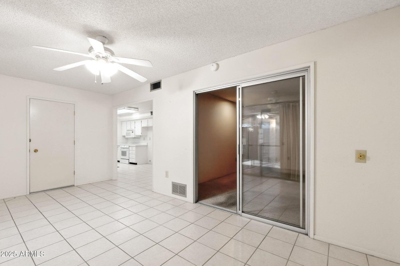 10-web-or-mls-Lancaster-10