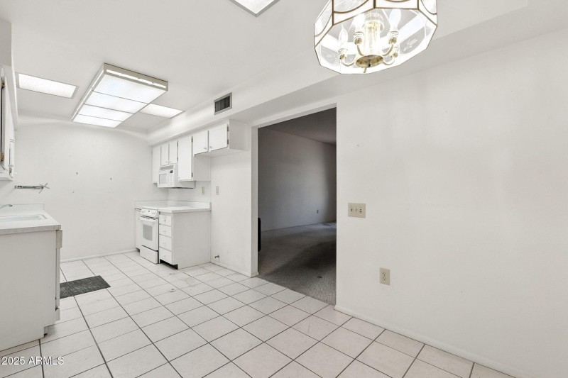 17-web-or-mls-Lancaster-17