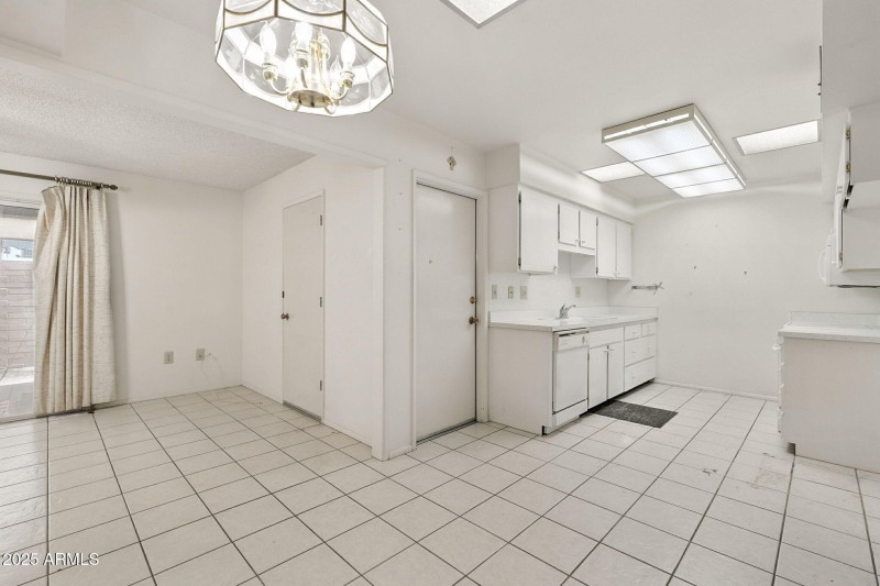 18-web-or-mls-Lancaster-18