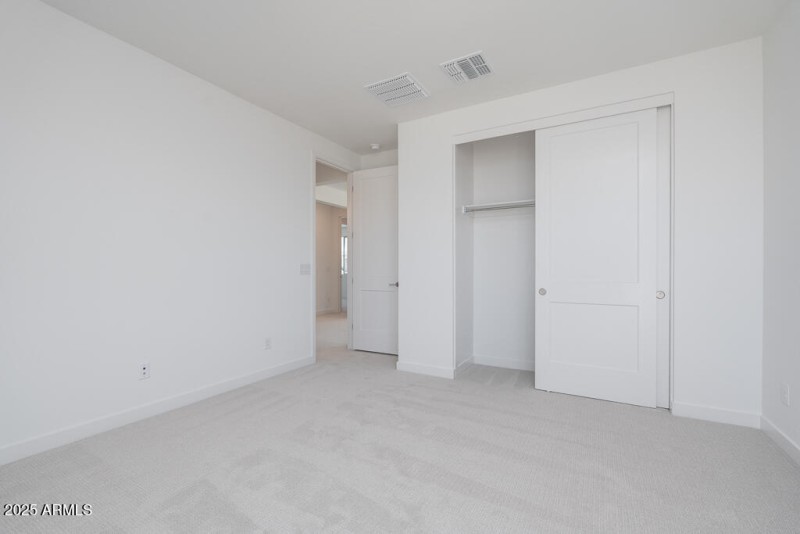 Tri Pointe Waterston Central 296 - Bedro