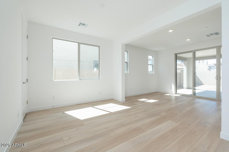 Tri Pointe Waterston Central 296 - Offic