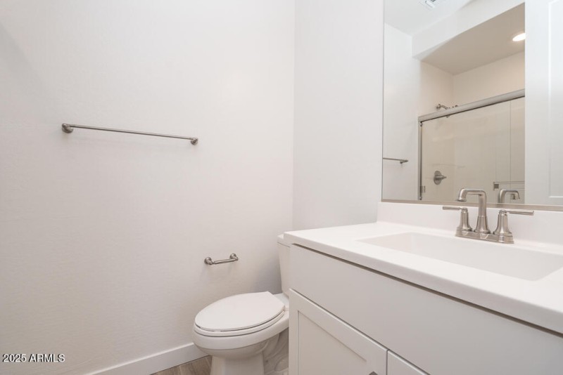 Tri Pointe Waterston Central 297 - Bathr